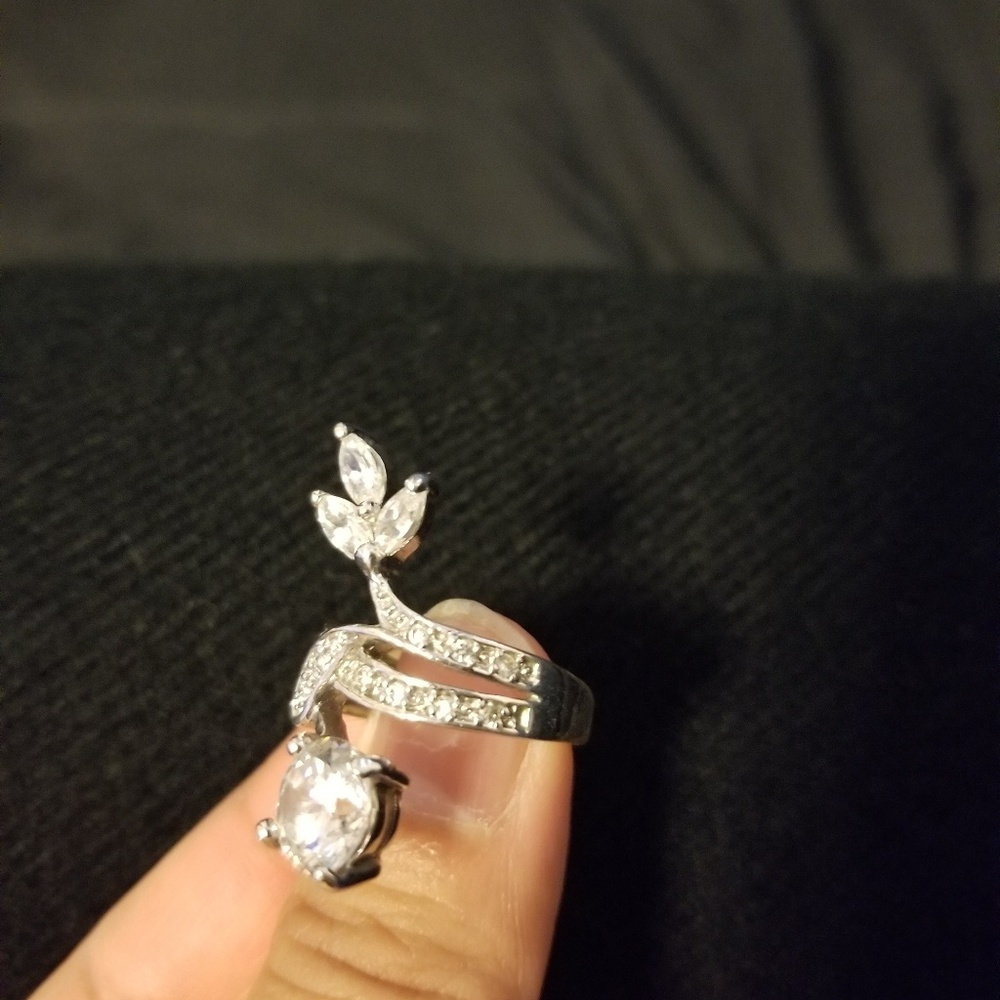 Ring - Picture 2 of 3